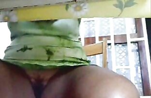 XXX Lencería roja para pareja follando con la hermanastra madura