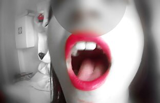 XXX La sexy tatuada Indigo Augustine follando a mi hermana borracha y dormida está jugando con su coño